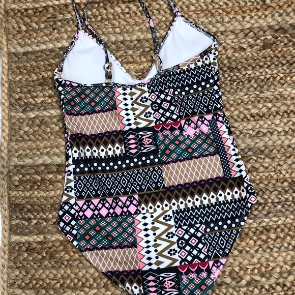 Patch Work Print Onepiece Swimsuit - Picture 5 of 9